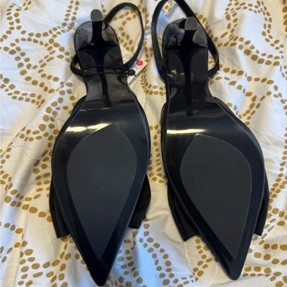 Zara Women's Black Bow Heels - Picture 4 of 5